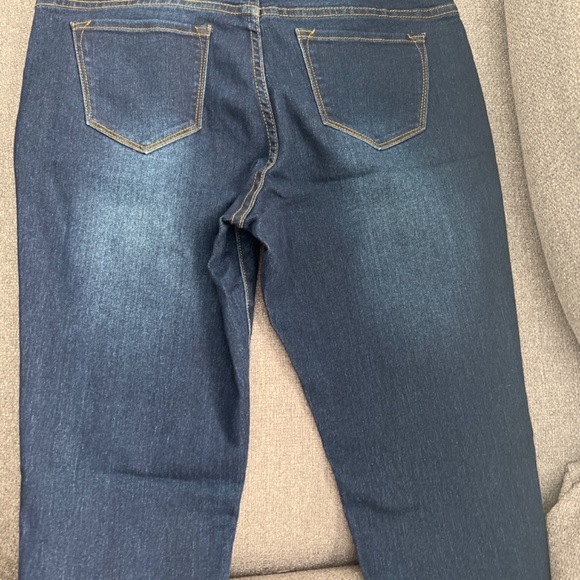 Dark jeans - Picture 3 of 4